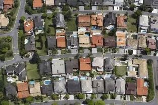 上海房貸增速連續(xù)六個月下降，5月開發(fā)貸持續(xù)回暖，房地產(chǎn)市場呈現(xiàn)結(jié)構(gòu)性分化